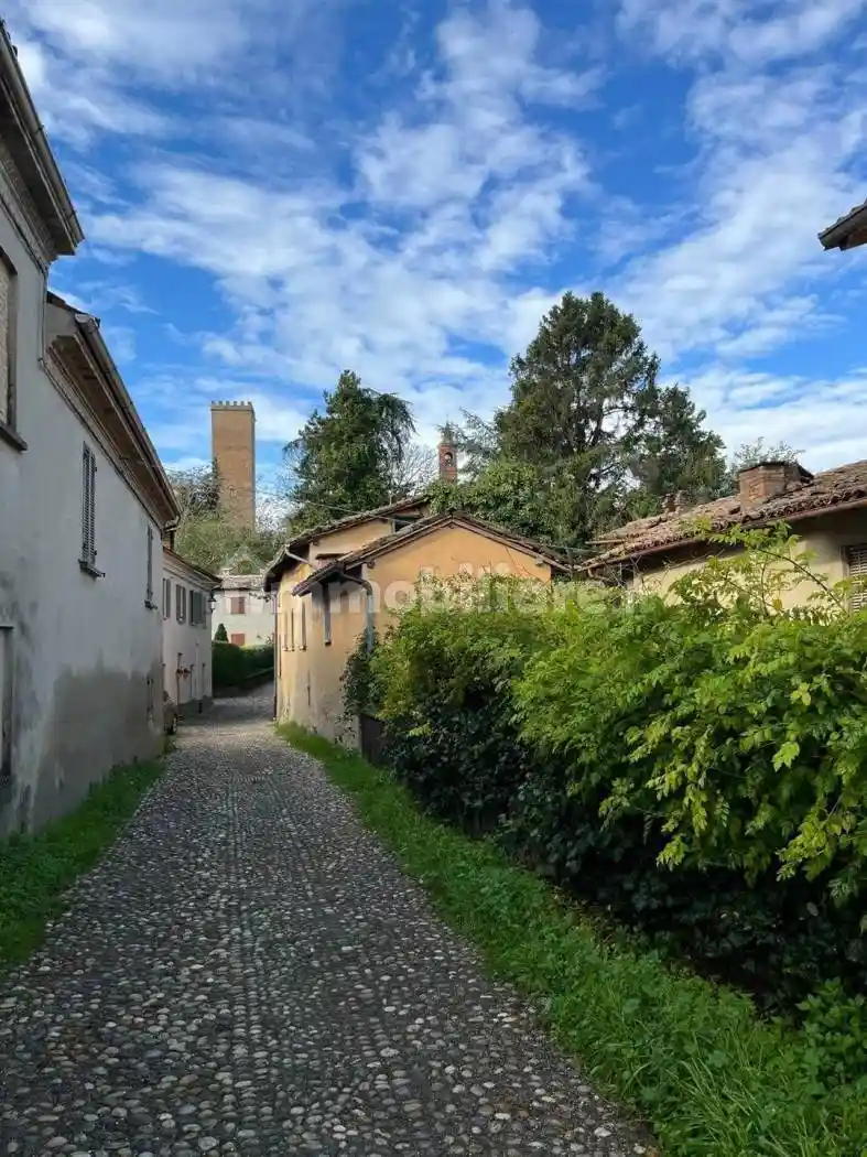 Casa indipendente in vendita a Rivanazzano Terme