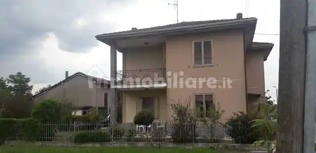 Villa in vendita a Pinarolo Po