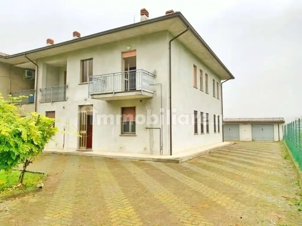 Villa in vendita a Montebello della Battaglia