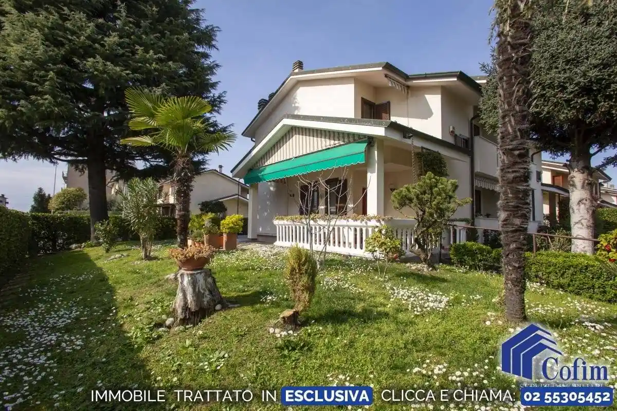 Villa in vendita a Peschiera Borromeo