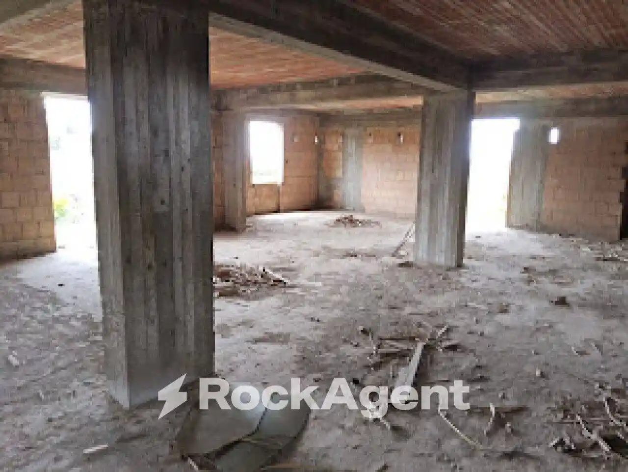 Palazzo - Edificio in vendita a Bovalino