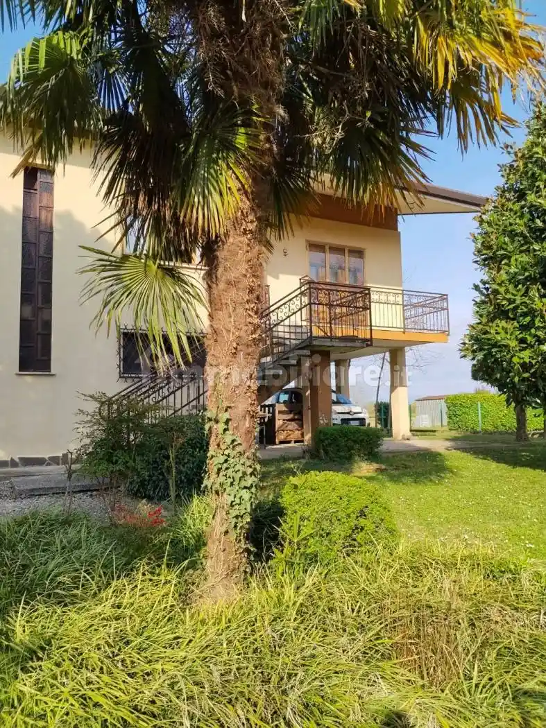 Villa in vendita a Campolongo Tapogliano
