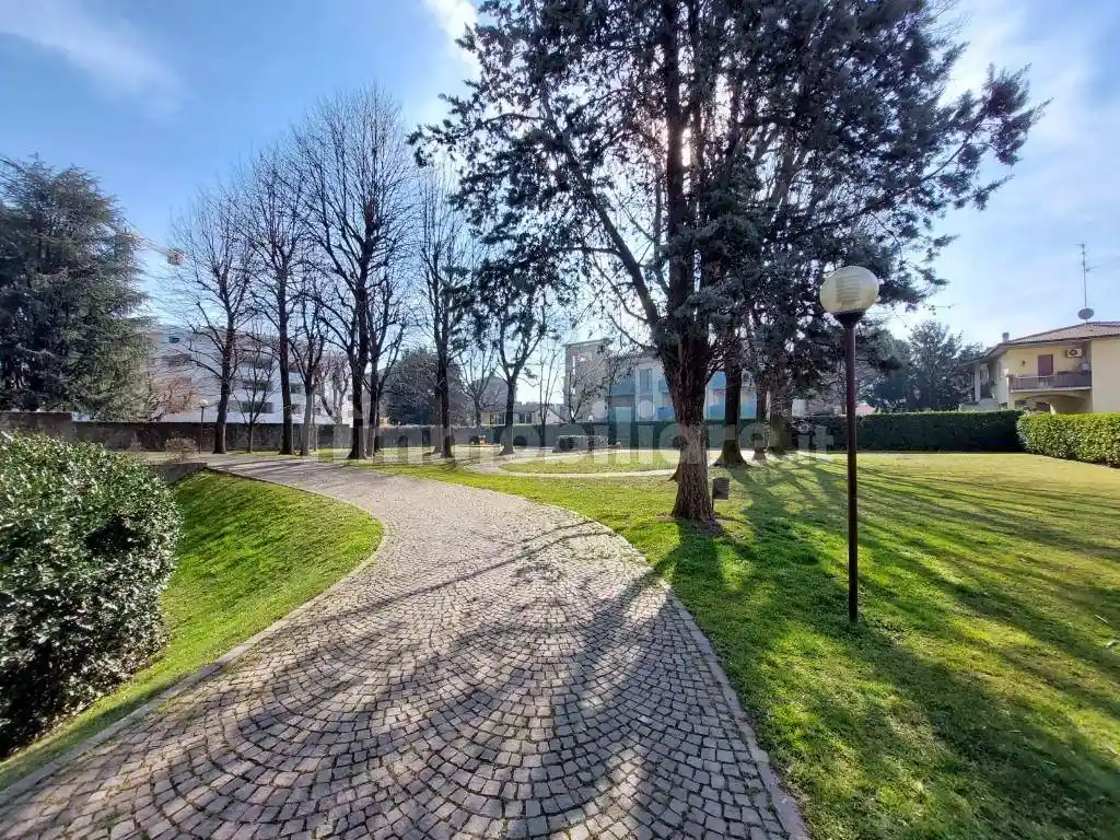 Appartamento in vendita a Monza