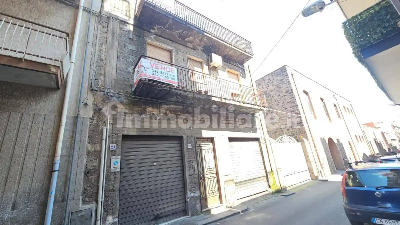 Palazzo - Edificio in vendita a Misterbianco