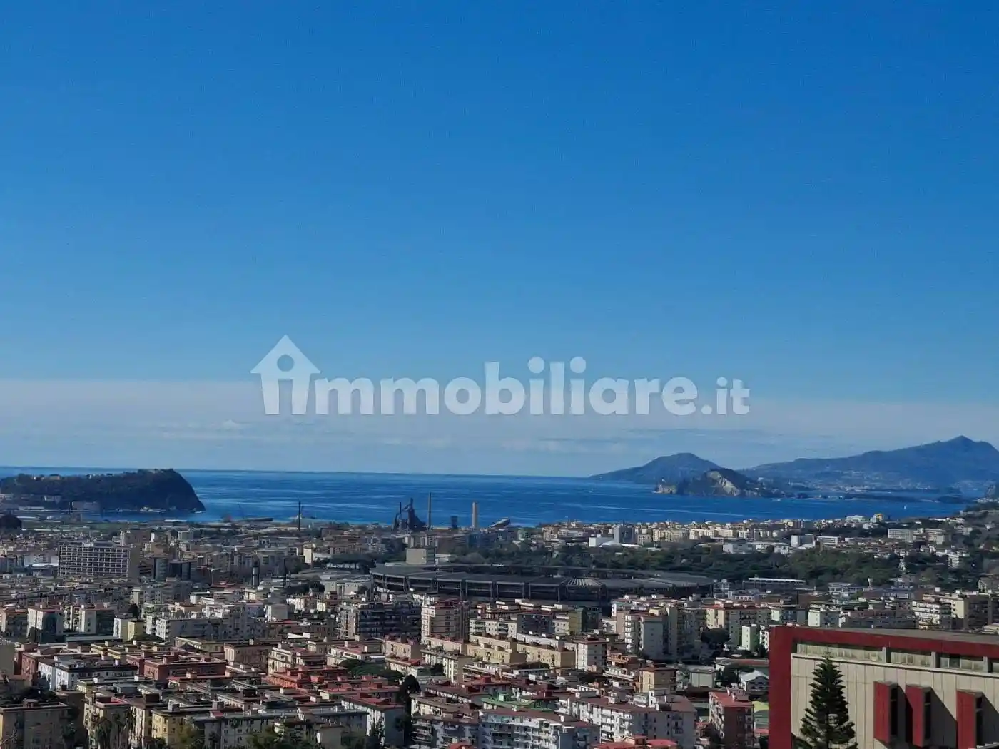 Appartamento in vendita a Napoli