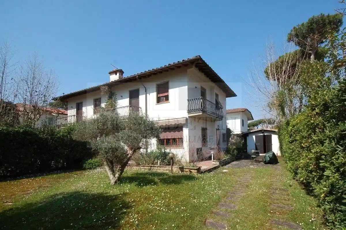 Villa in vendita a Forte dei Marmi