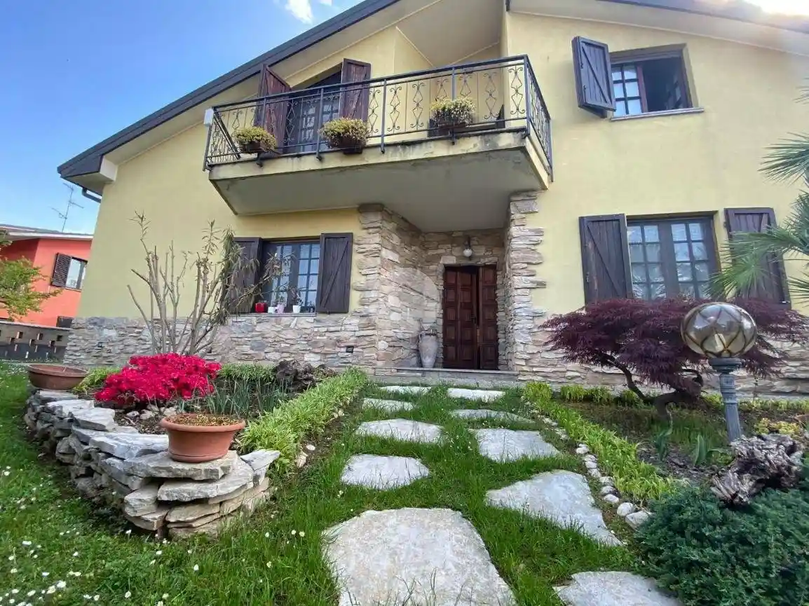 Villa in vendita a Bussero