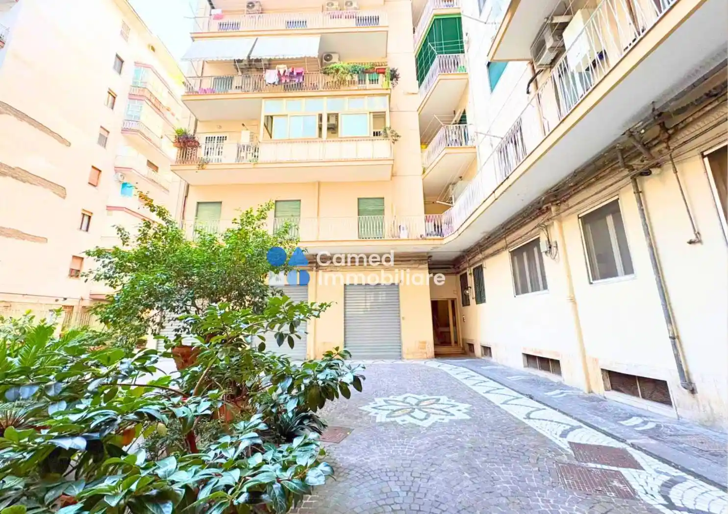 Appartamento in vendita a Napoli