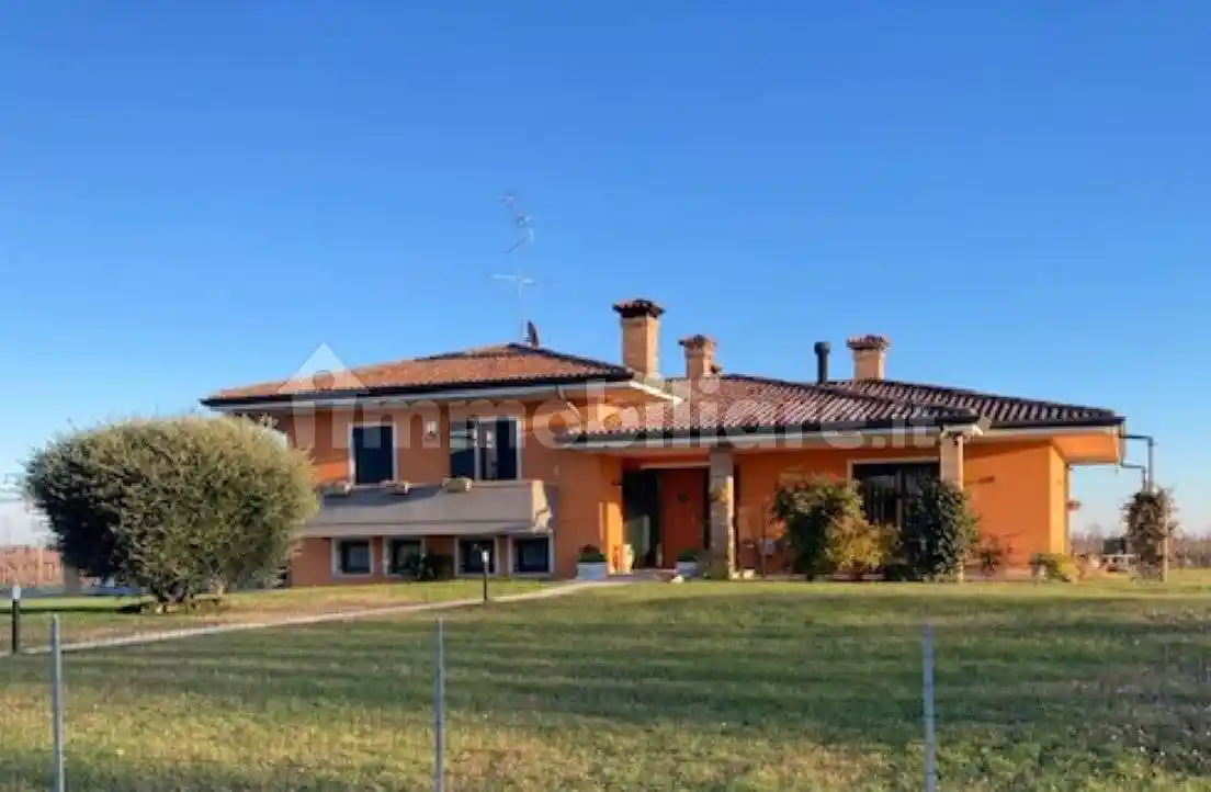 Villa in vendita a Chions