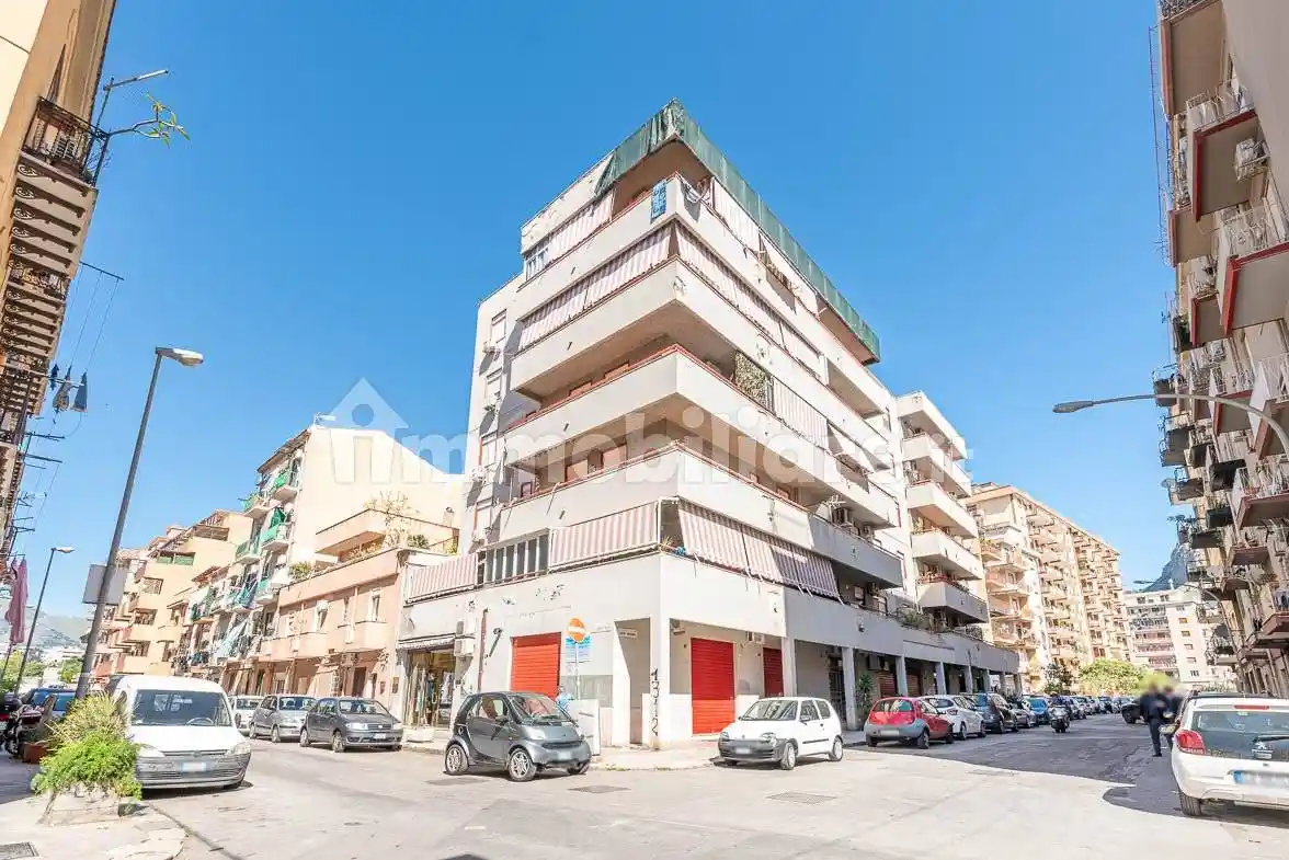 Appartamento in vendita a Palermo