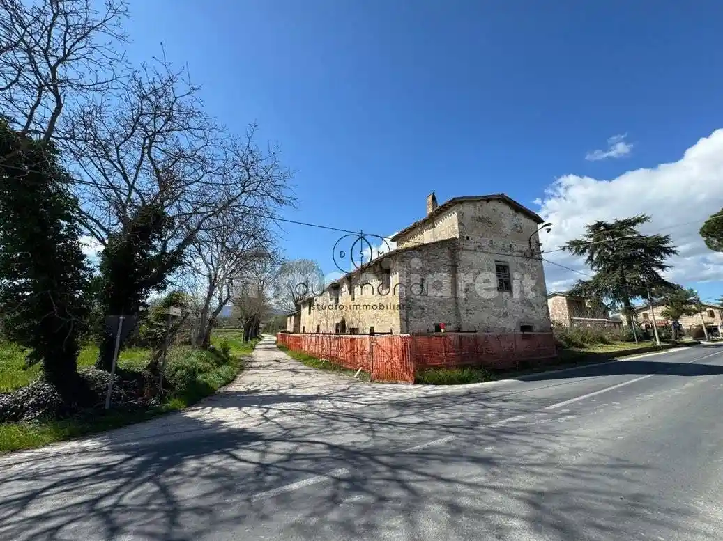 Rustico - Casale in vendita a Castel Ritaldi