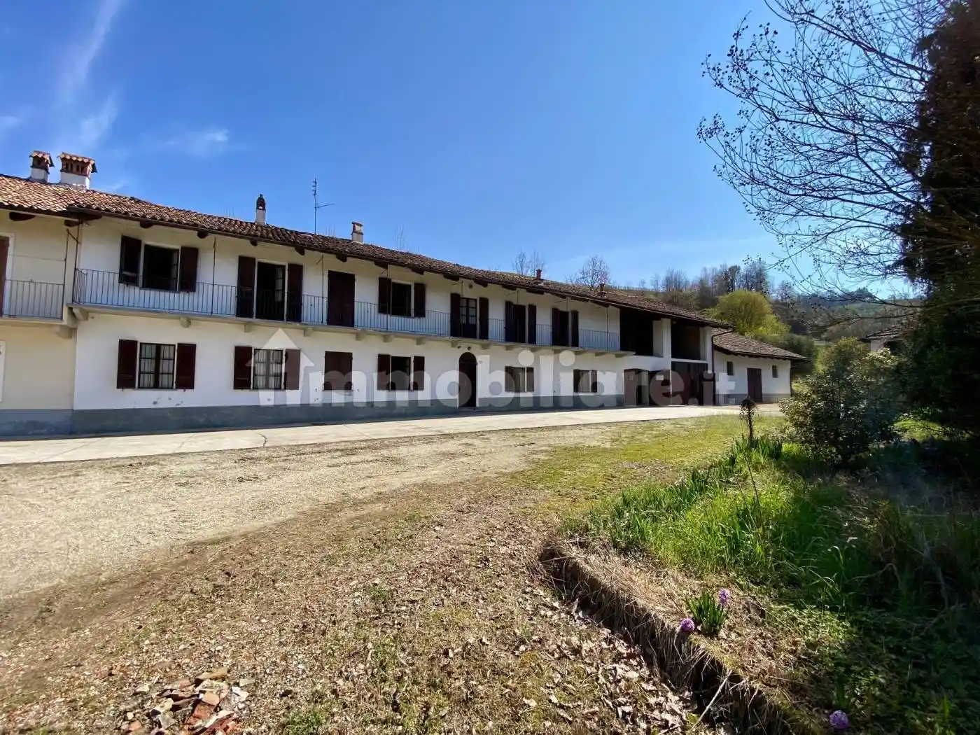 Rustico - Casale in vendita a Alba