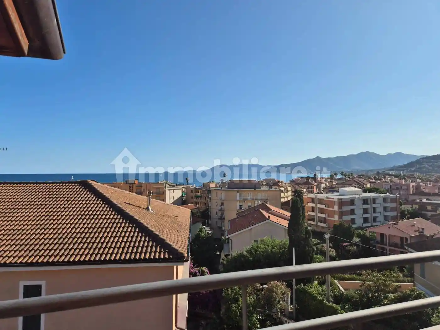 Appartamento in vendita a Borgio Verezzi