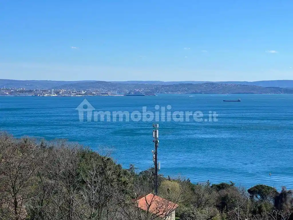 Appartamento in vendita a Trieste