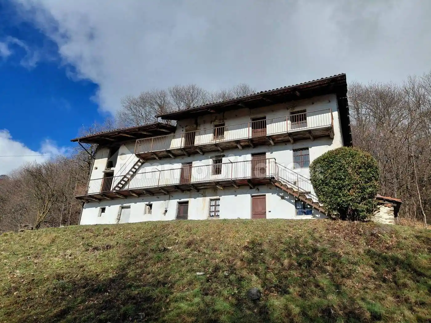 Rustico - Casale in vendita a Pralungo