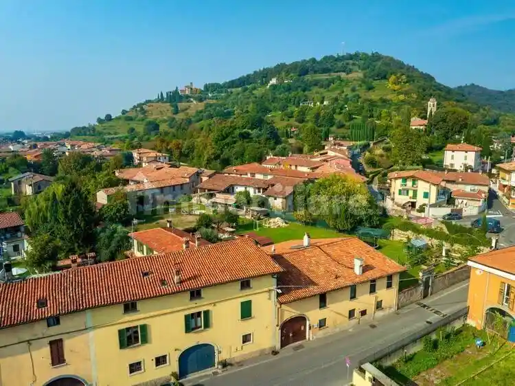 Villa in vendita a Rovato