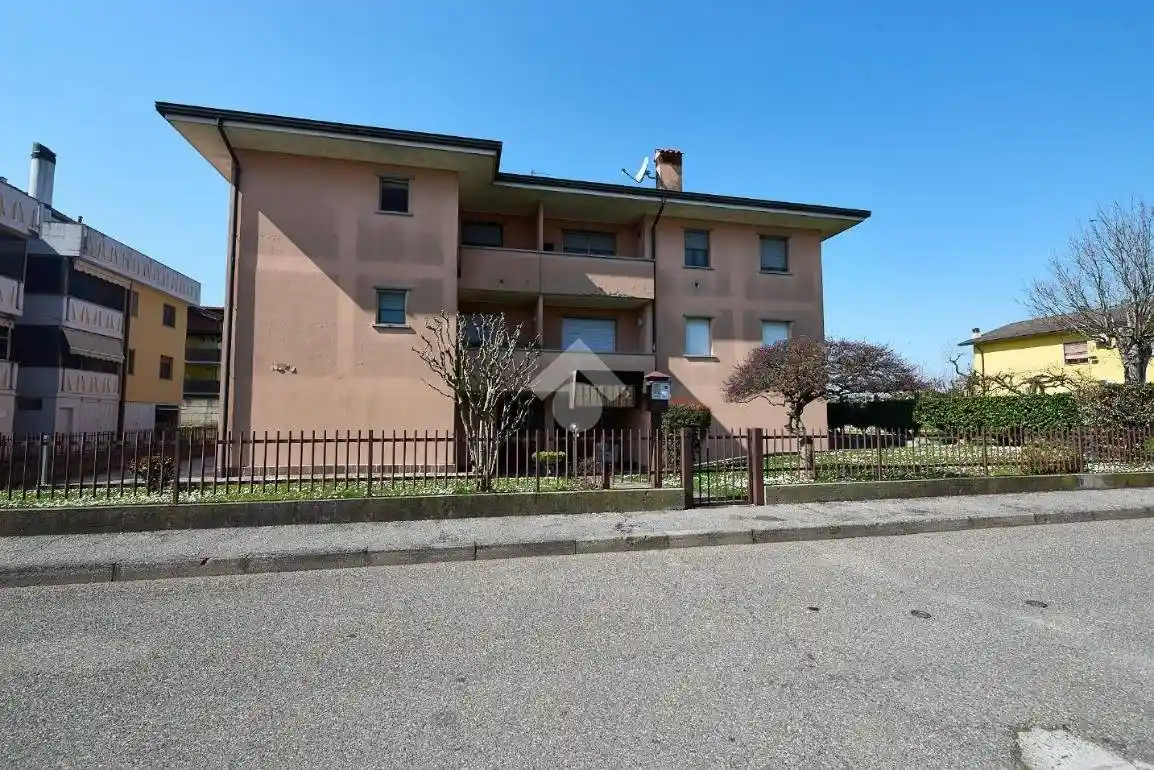 Appartamento in vendita a Zelo Buon Persico