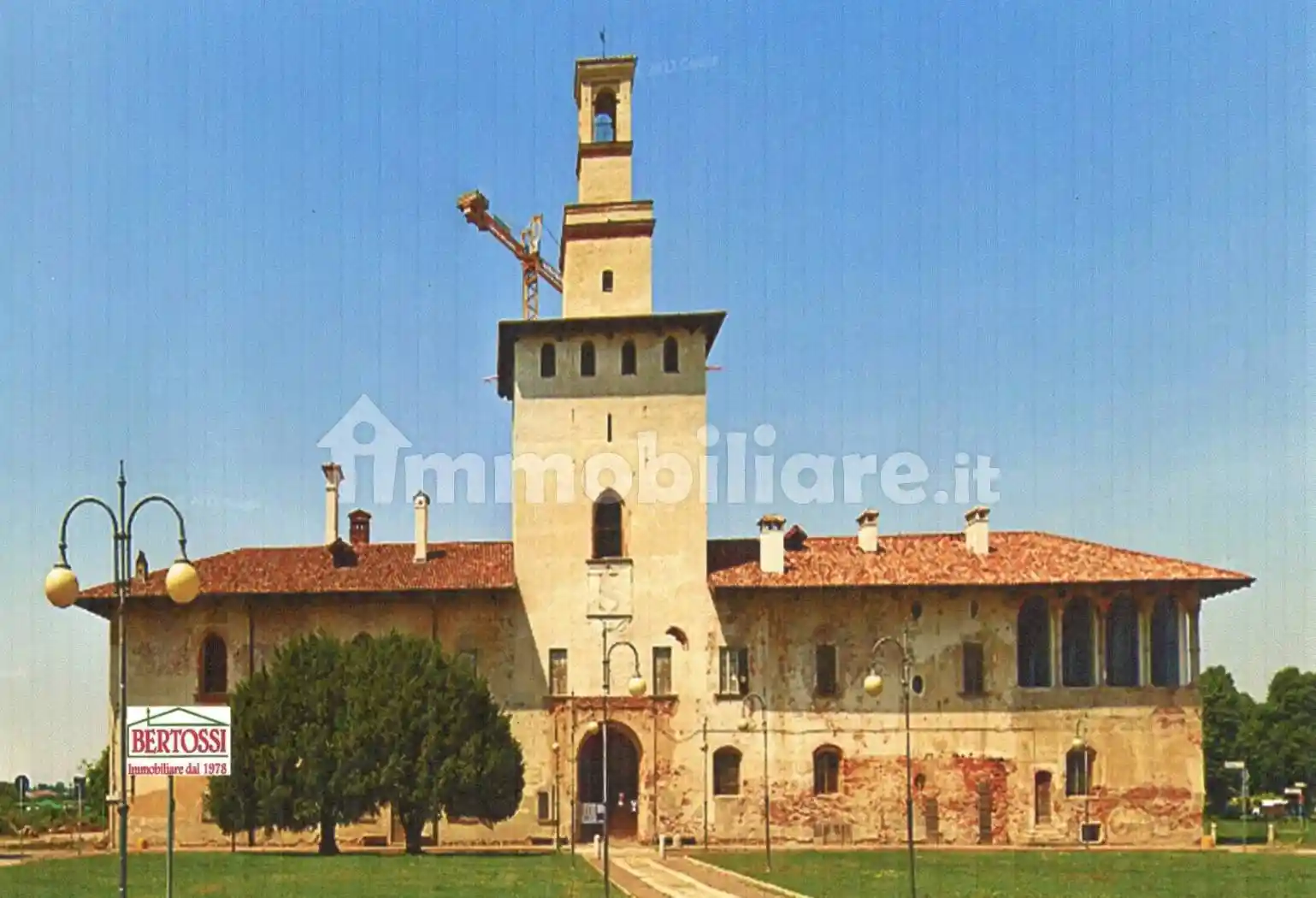 Palazzo - Edificio in vendita a Cusago