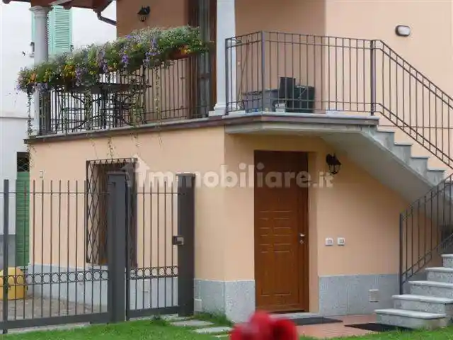 Appartamento in affitto a Orino