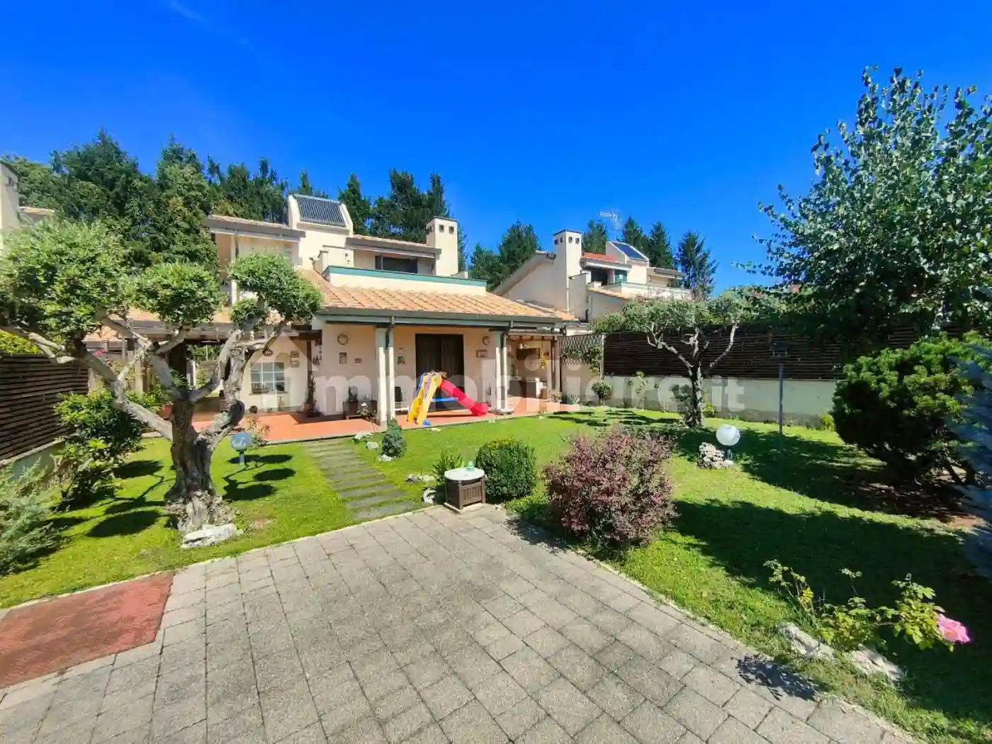 Villa - foto 2