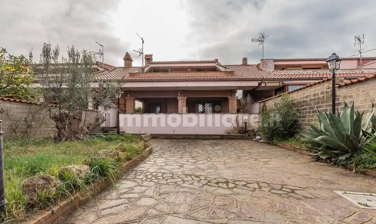 Villetta a schiera in vendita a Ardea