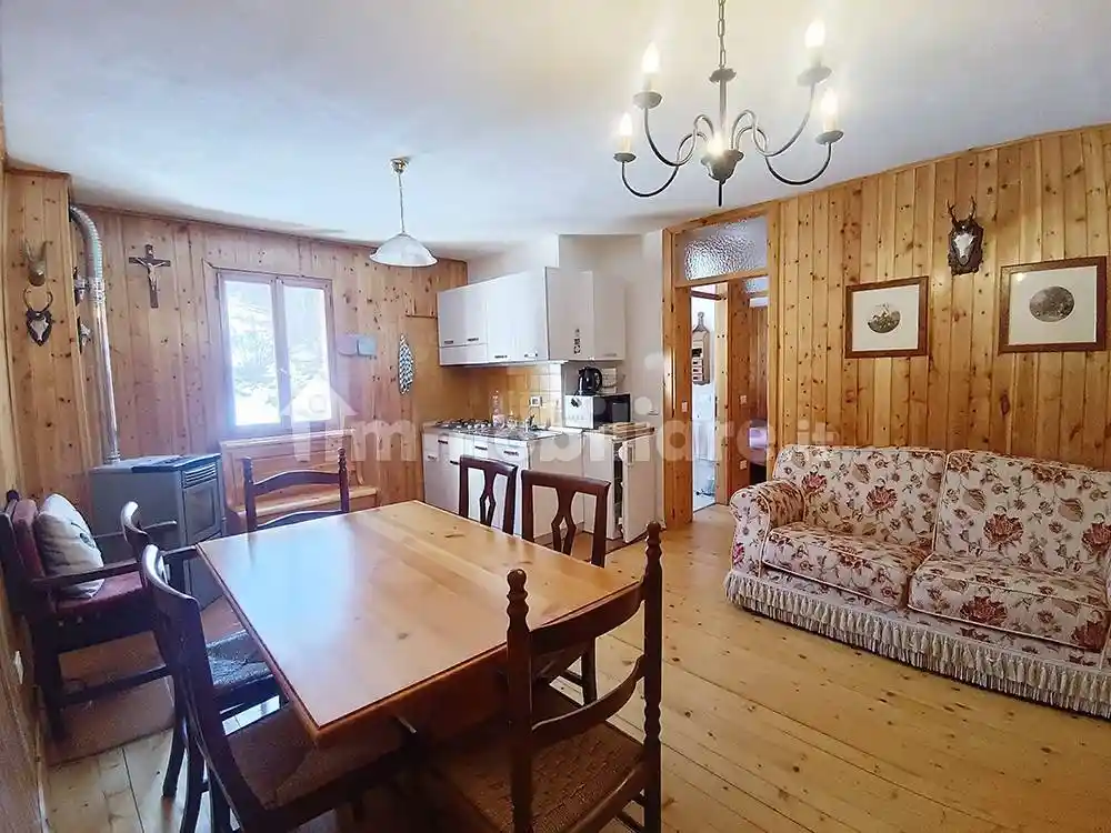 Appartamento in vendita a Valbrenta