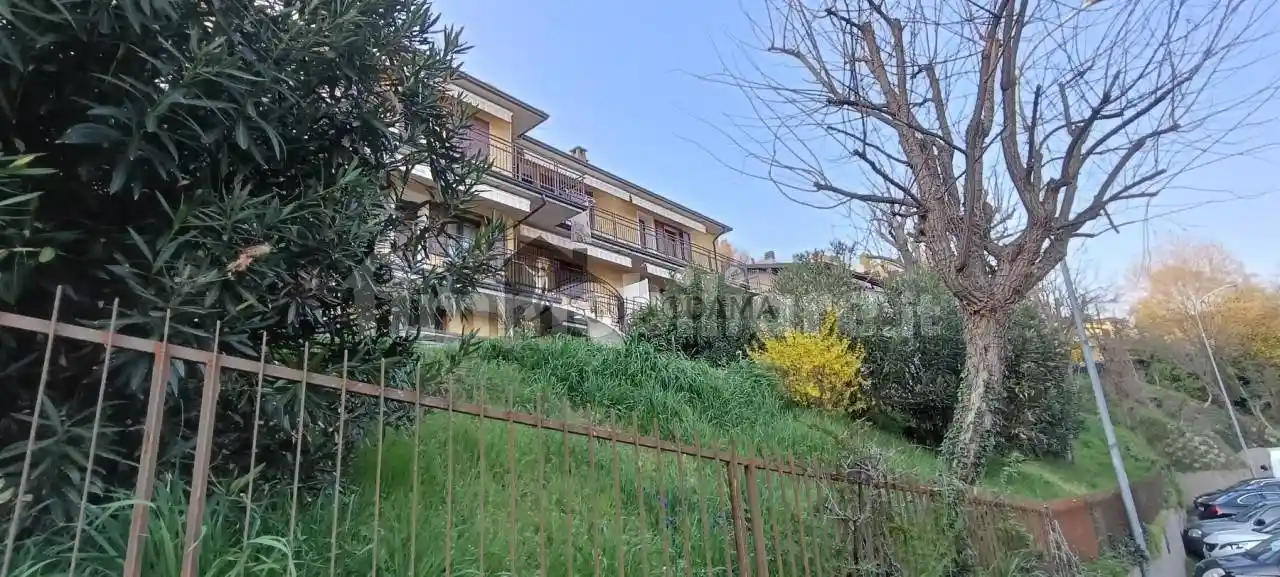 Appartamento in vendita a Soiano del Lago