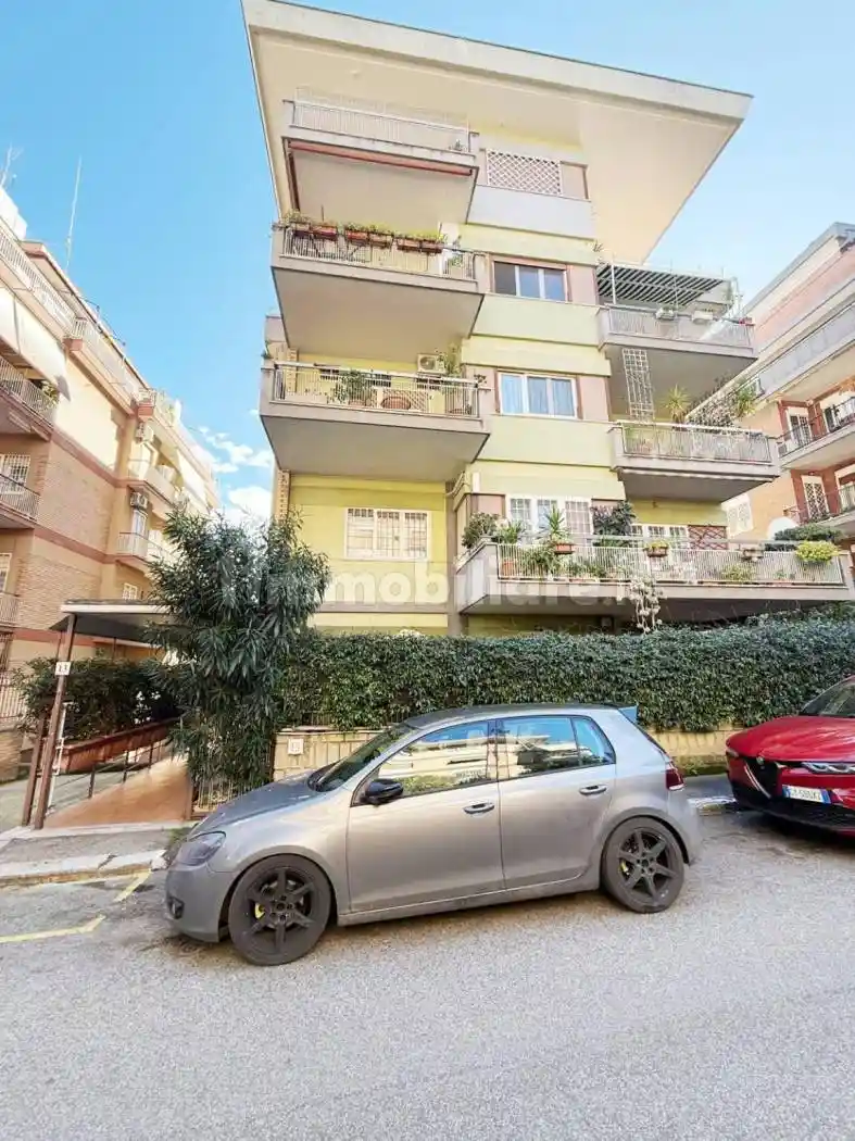 Appartamento in vendita a Roma