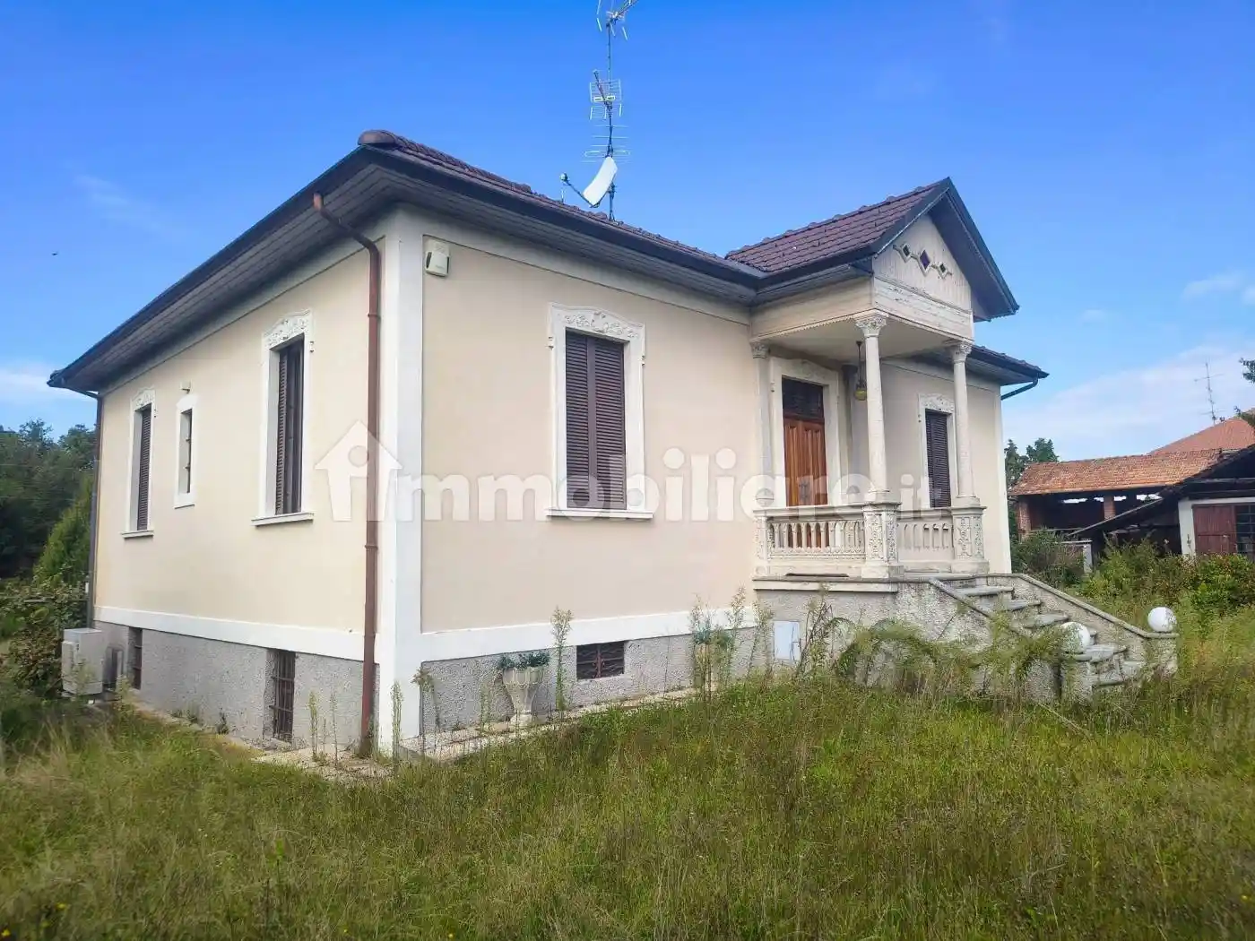 Villa in vendita a Borgomanero