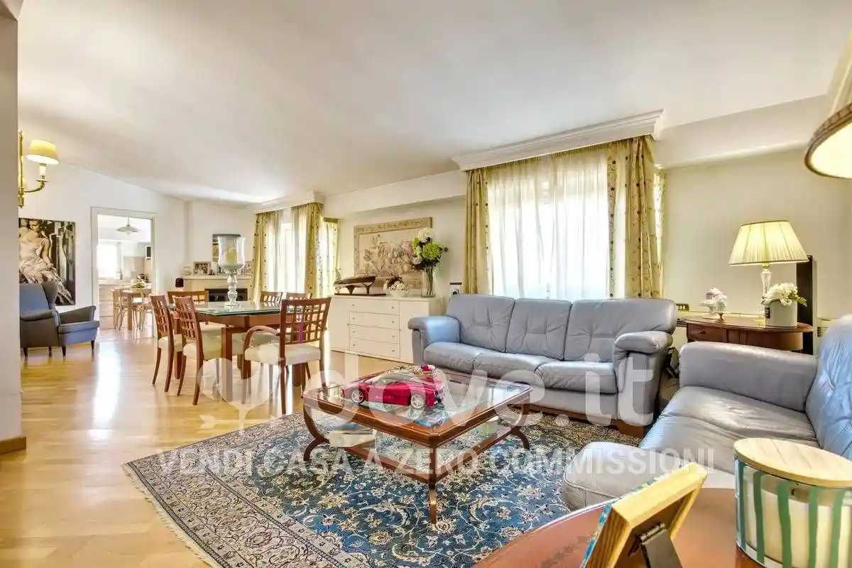 Appartamento in vendita a Roma
