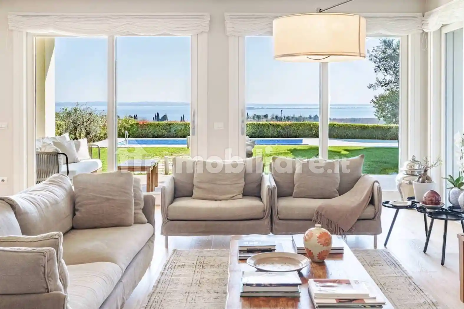 Villa in vendita a Soiano del Lago