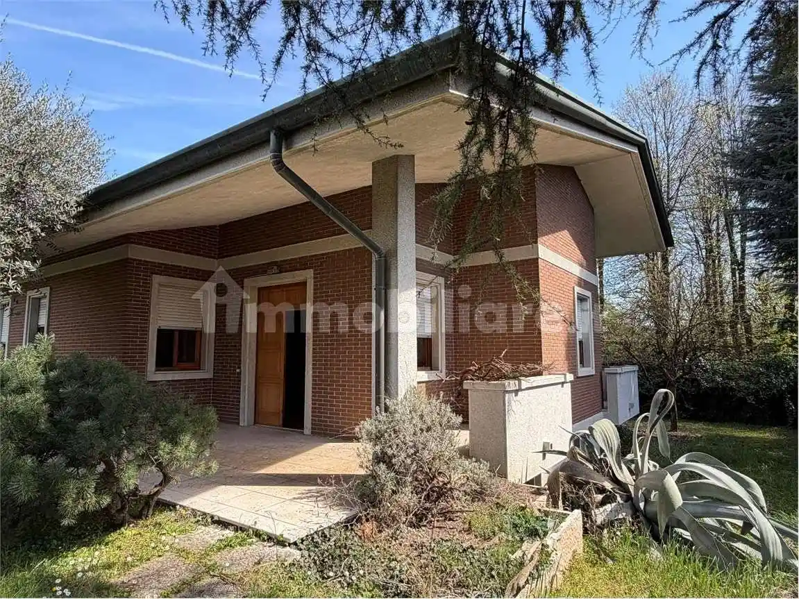 Villa in vendita a Meda