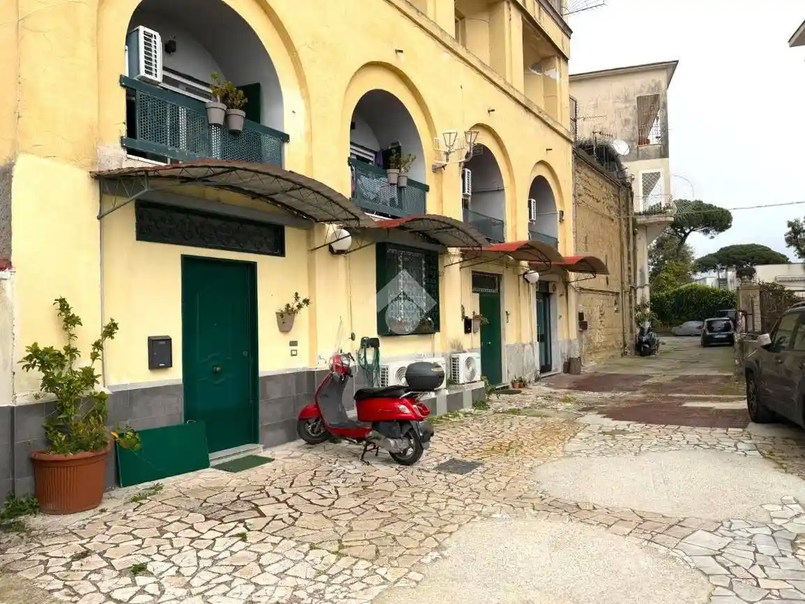 Appartamento in vendita a Napoli
