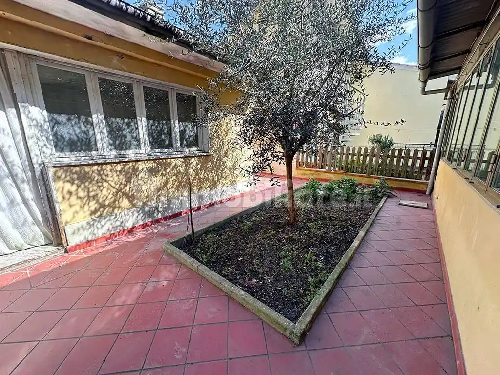 Casa indipendente in vendita a Prato