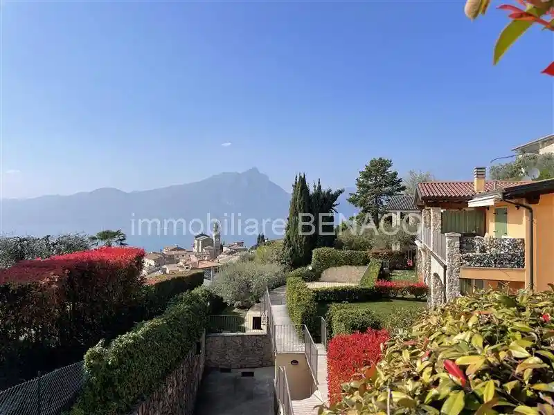 Appartamento in vendita a Torri del Benaco
