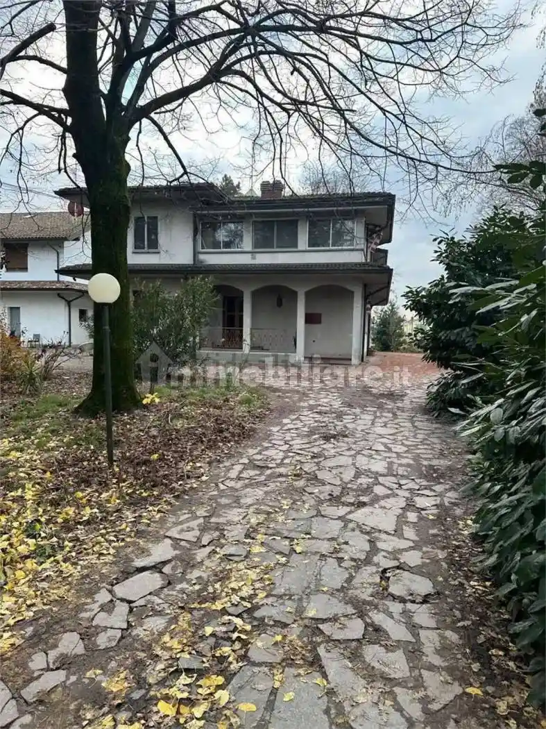 Villa in vendita a Castelfranco Emilia