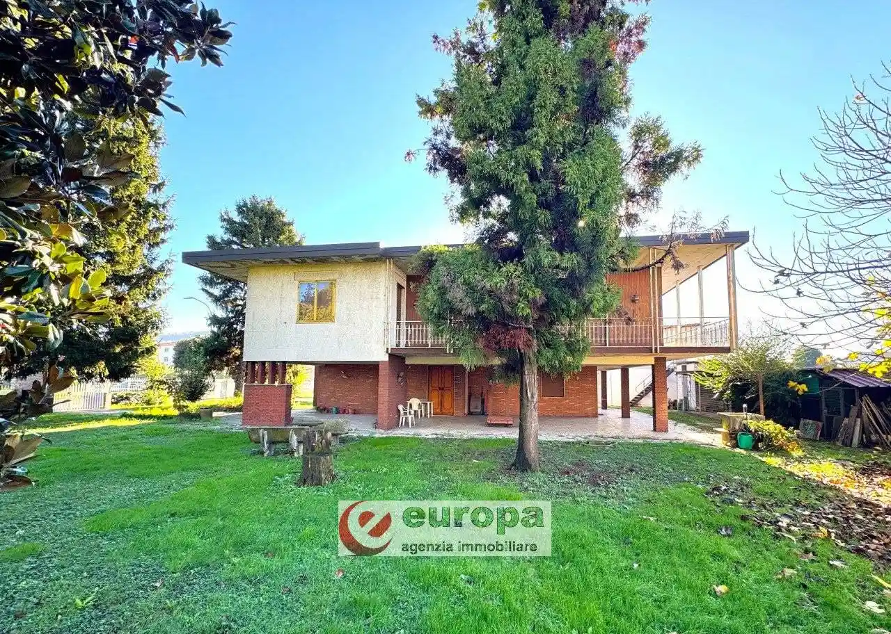 Casa indipendente in vendita a Montecchio Maggiore