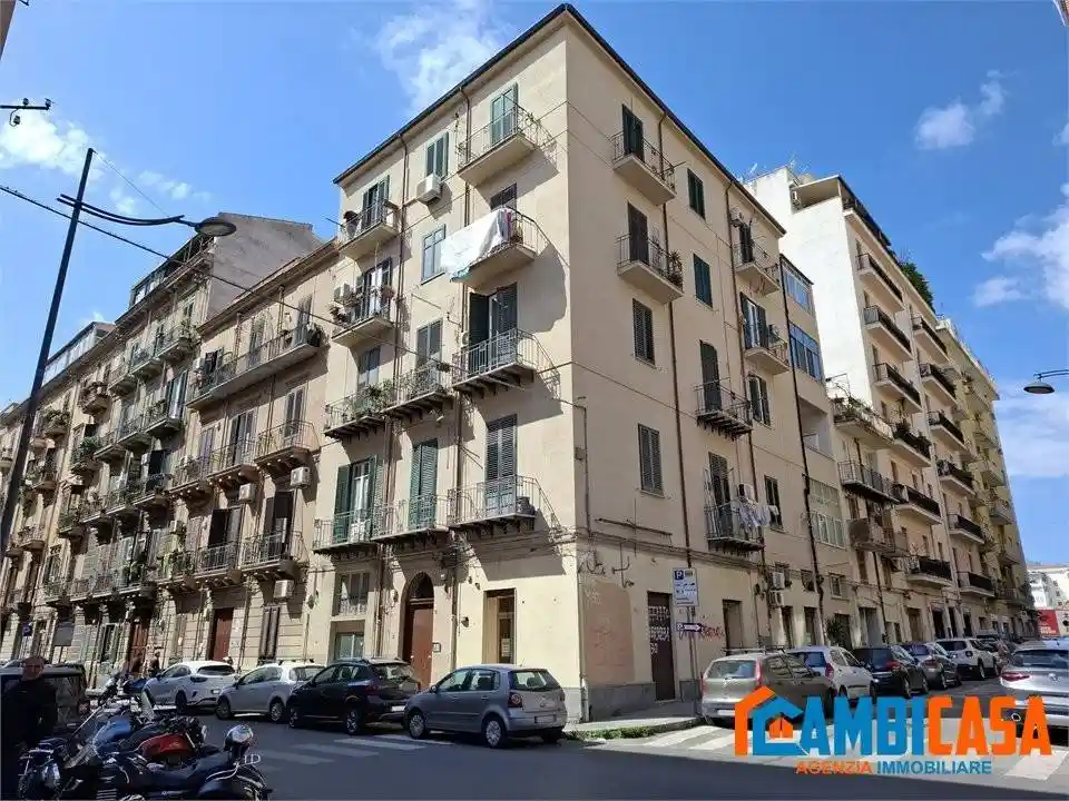Appartamento in vendita a Palermo