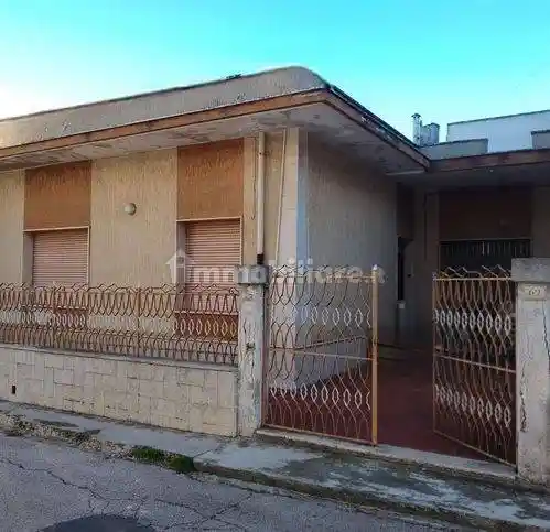 Villa in vendita a Latiano