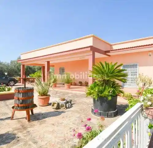 Villa in vendita a San Vito dei Normanni