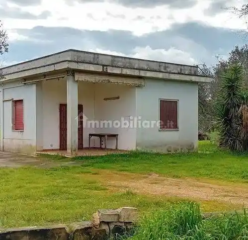 Villa in vendita a Latiano