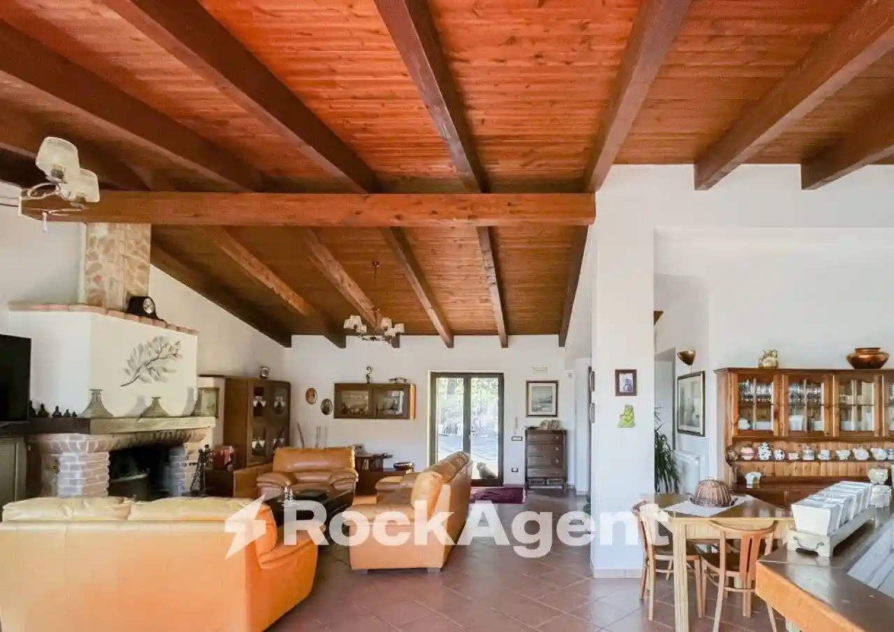 Villa in vendita a Borgia