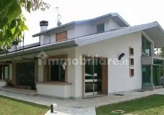 Villa in vendita a Corbetta