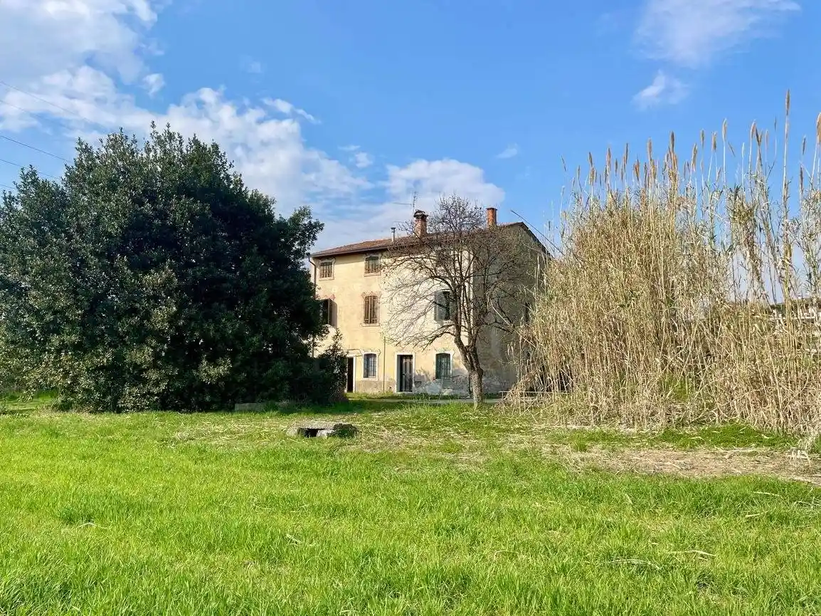 Rustico - Casale in vendita a Castelnuovo del Garda