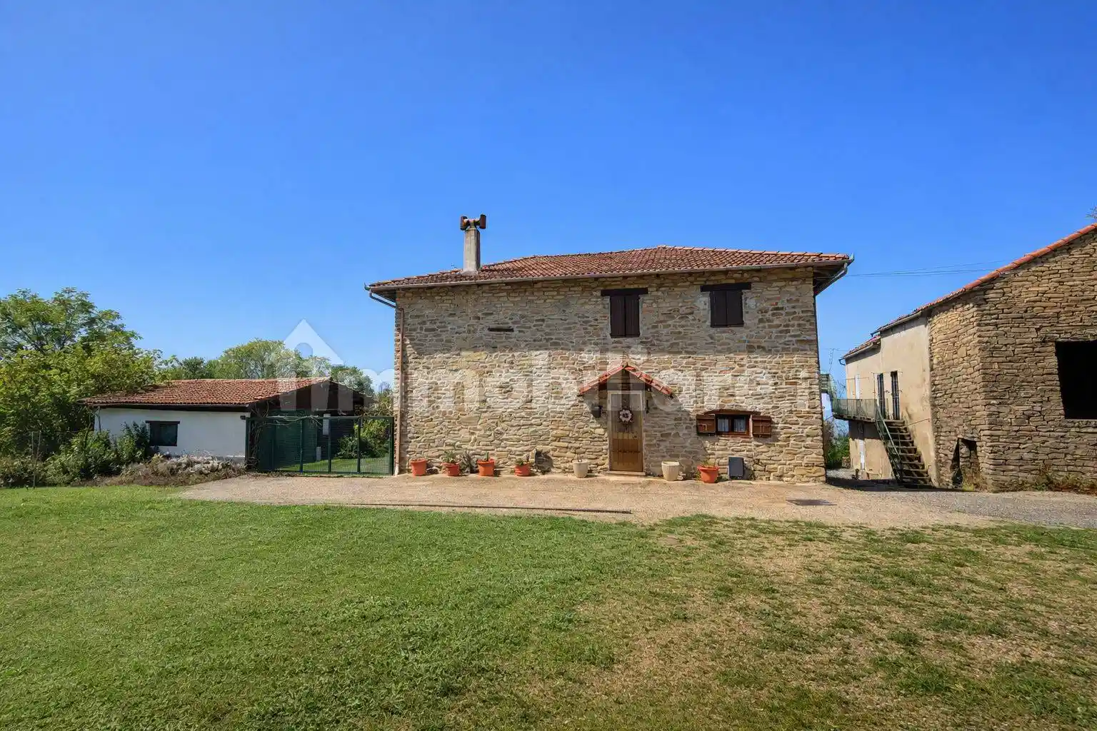 Rustico - Casale in vendita a Olmo Gentile