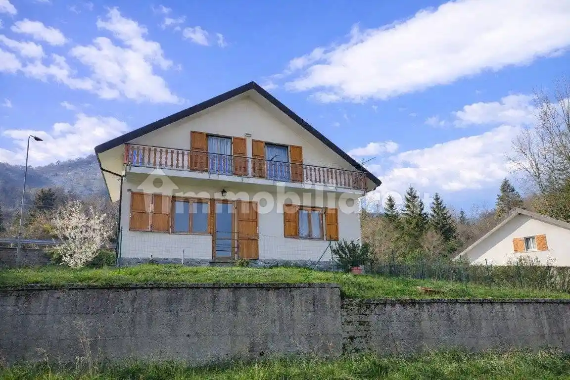 Villa in vendita a Torriglia