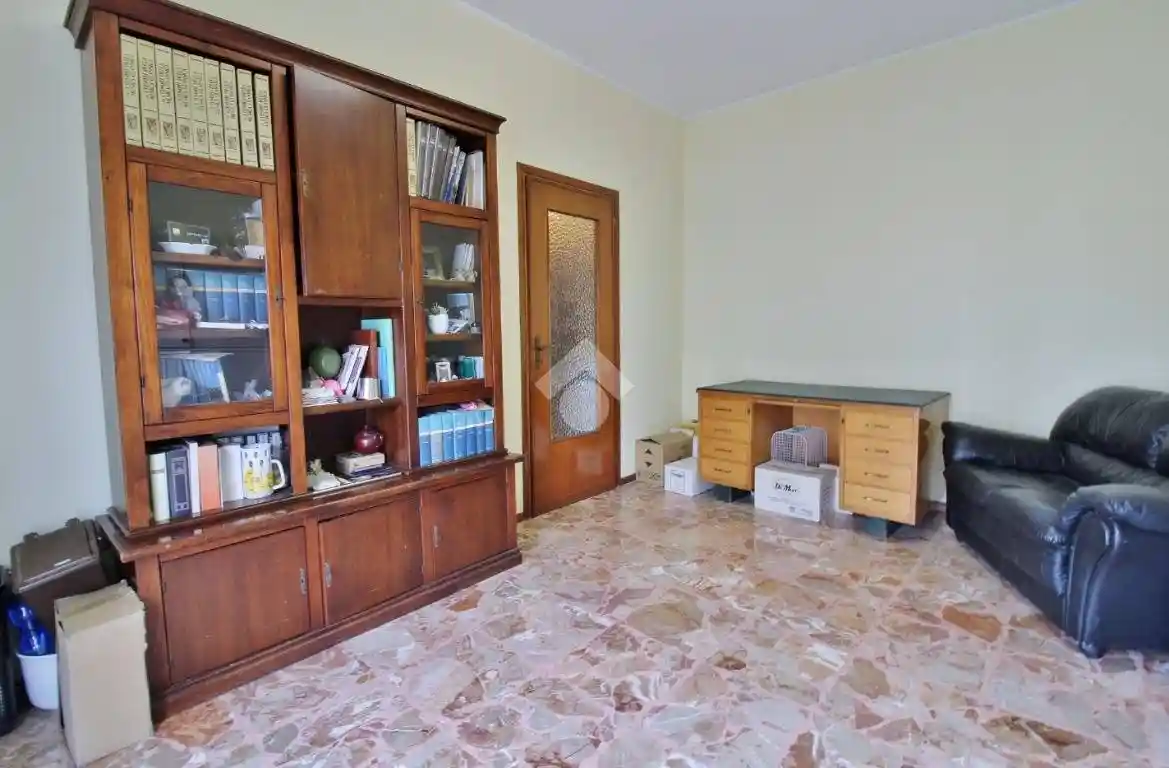 Appartamento in vendita a Voghera