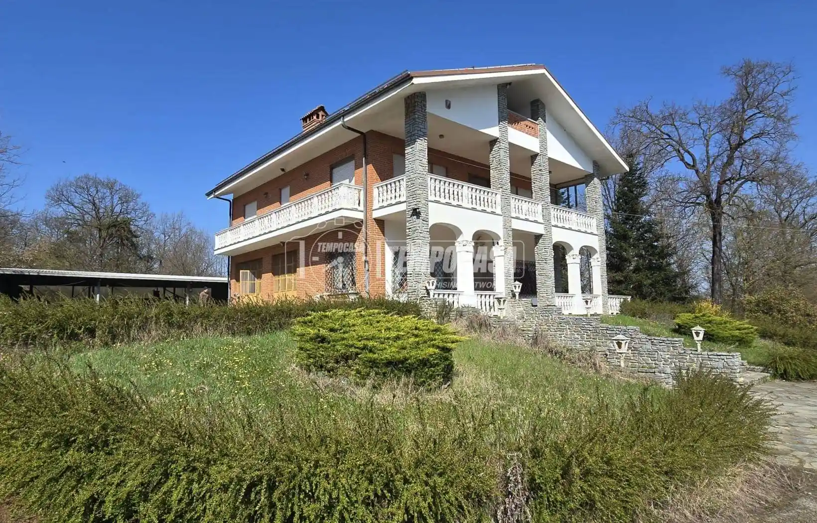 Villa in vendita a Baldissero d'Alba