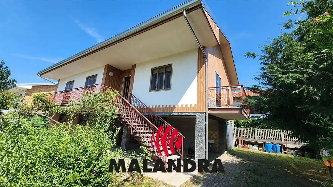 Villa in vendita a Bellinzago Novarese