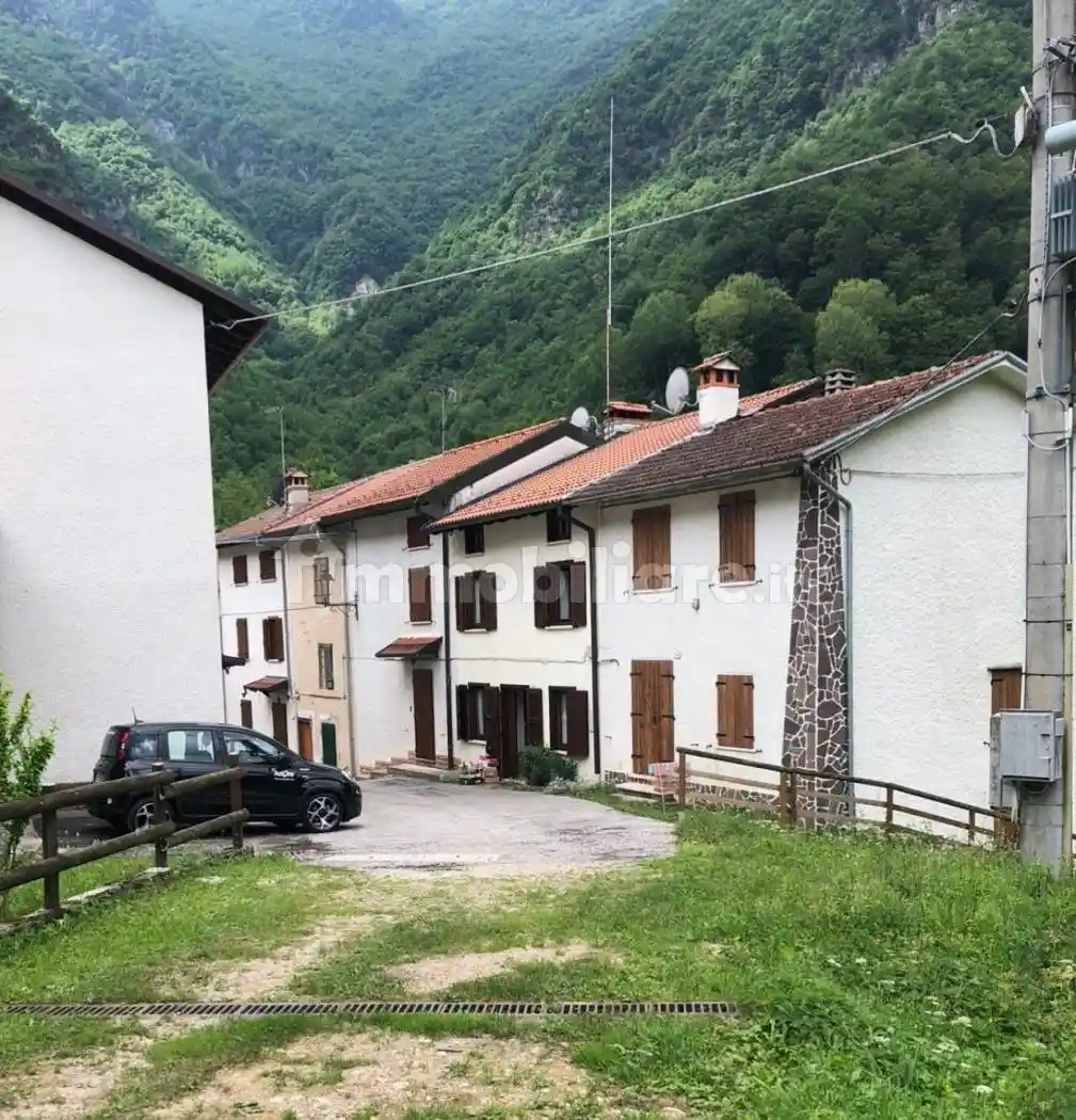 Villetta a schiera in vendita a Laghi